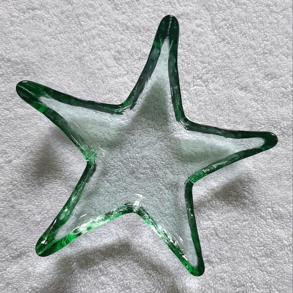Recycled glass starfish ashtray - Picture 1 of 9